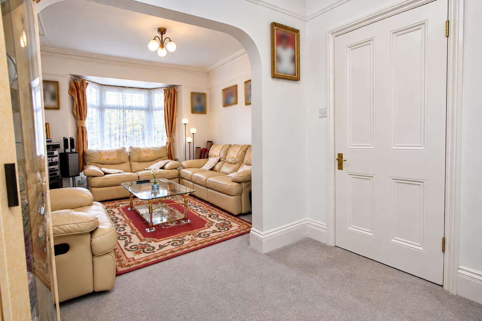 3 bed property in Purley Way, Croydon